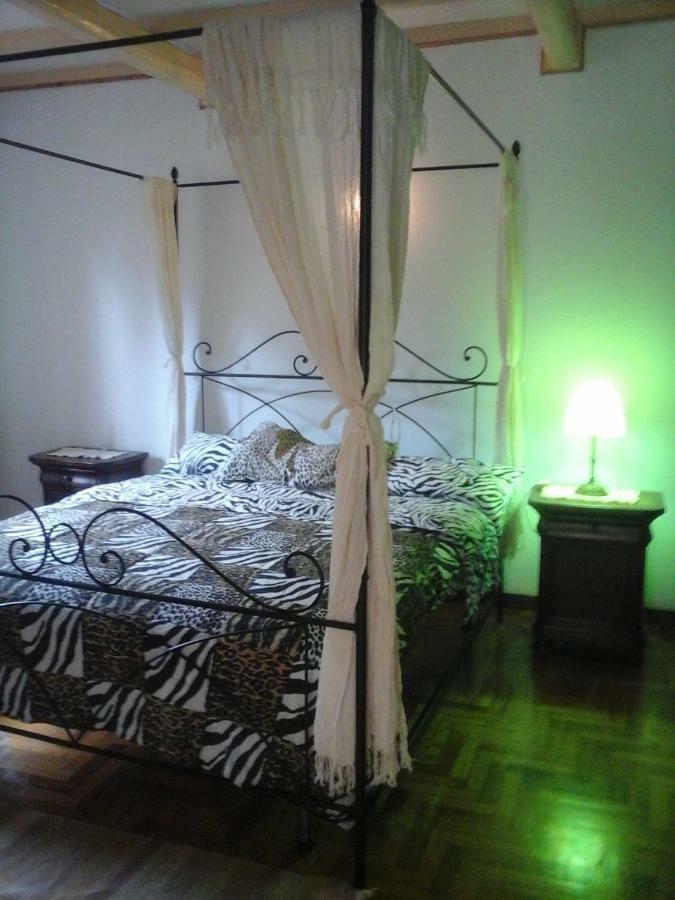 Casa Bindi Hotel Triana Esterno foto